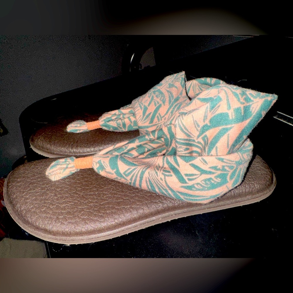 Sanuk Yoga Sling Sandals Size 6